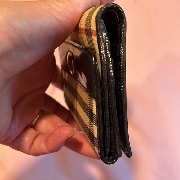 Burberry NovaCheck Wallet Excellent condition - Picture 8 of 9